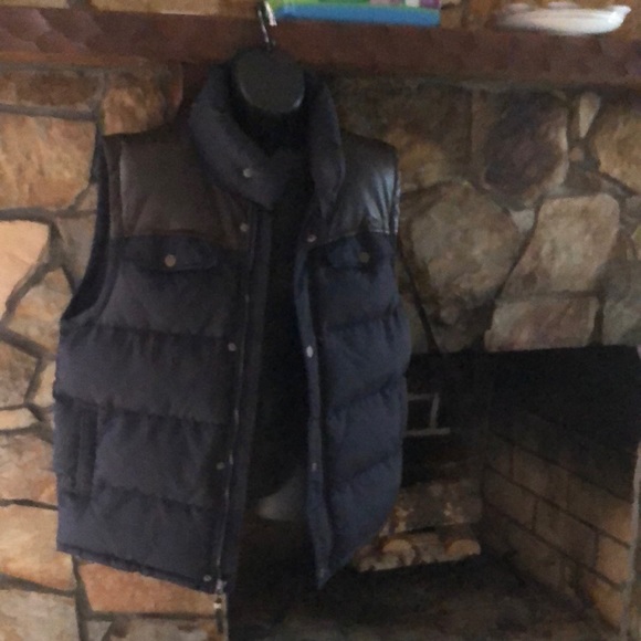 Leonine - Picture 1 of 4